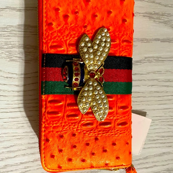 Fashion Wallets - Picture 5 of 6